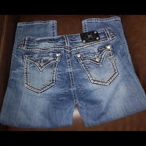 Miss Me Jean Capris, size 32
